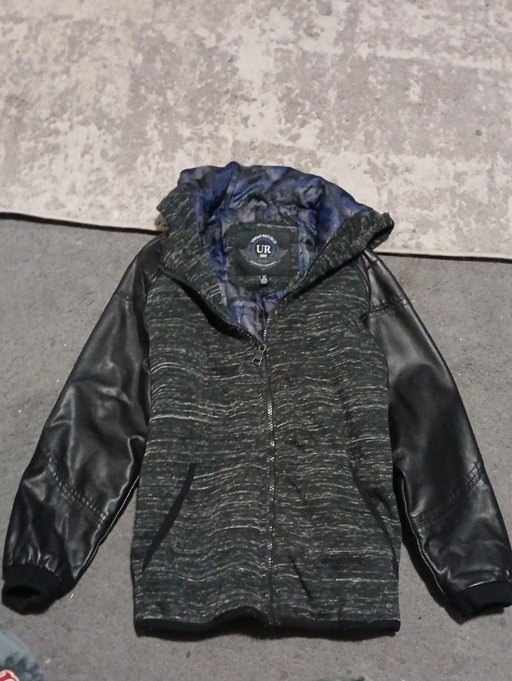 Boys URBAN REPUBLIC Black & Heathered Gray Hooded Jacket MEDIUM 10/12